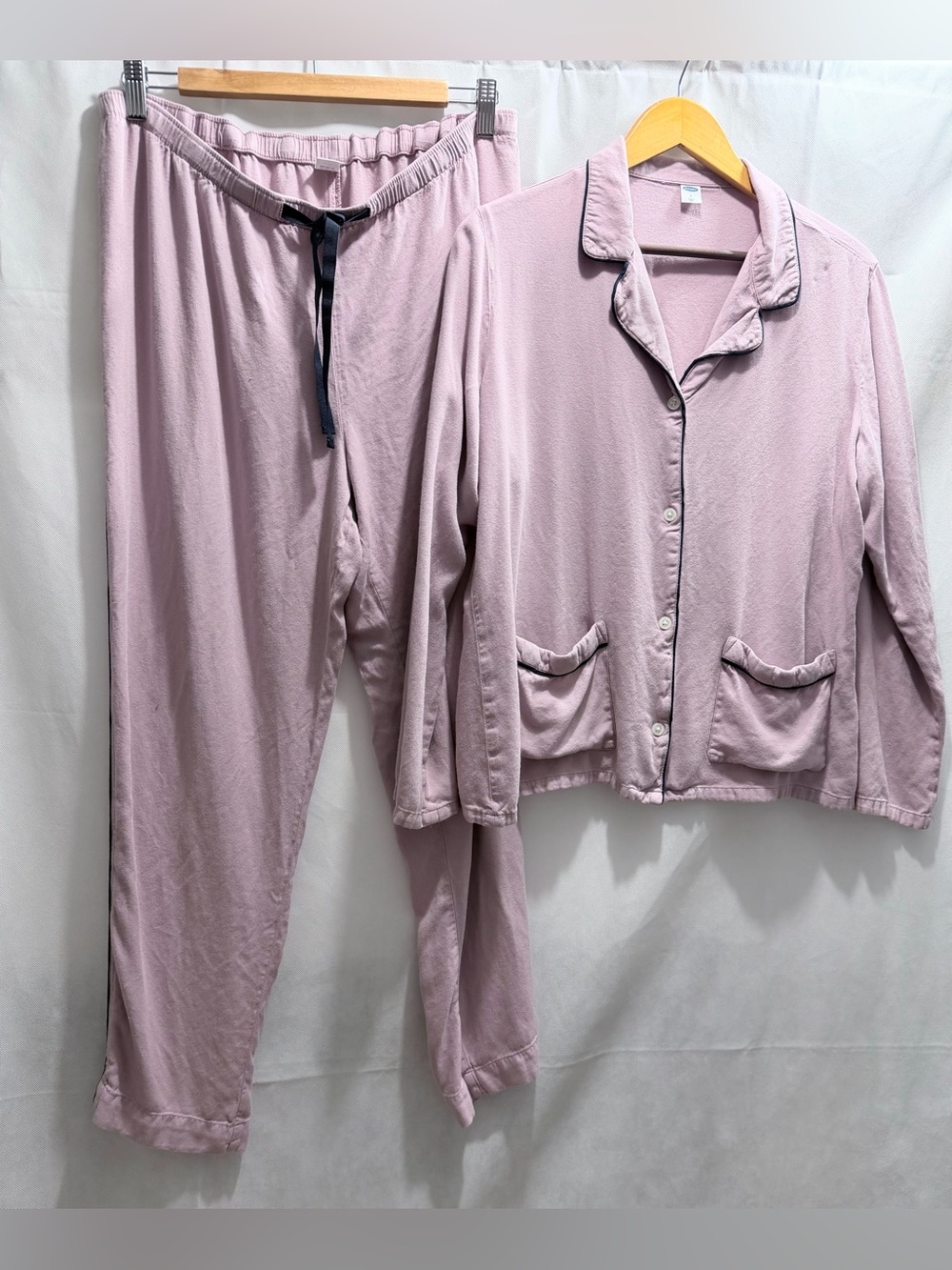 Women’s pink  Button-Front Pajama Set - Relaxed Sleepwear size L
